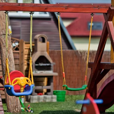 Kakadu Letniskowe * Нехоже