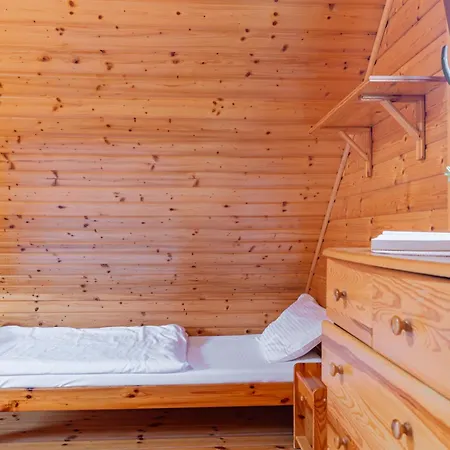 Kakadu Domki Niechorze 山林小屋 *